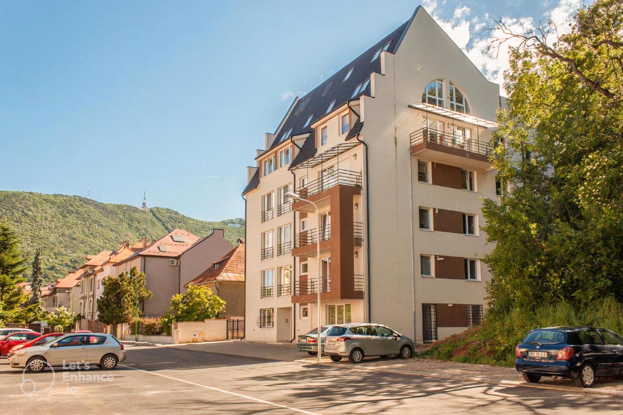 Premium Apartment *